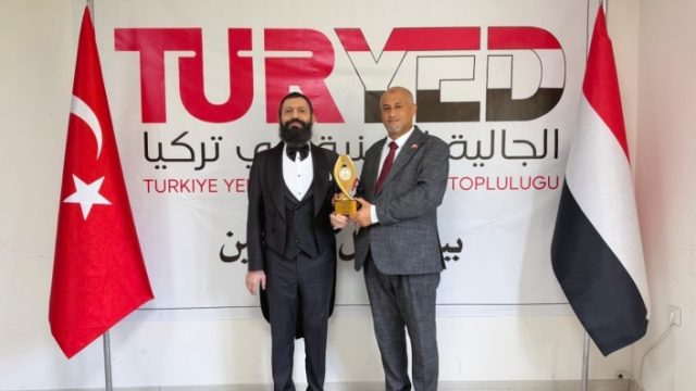 Akif Manaf’a “Yemen-Türkiye Dostluk ve Barış Ödülü” Verildi