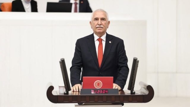CHP Tokat Milletvekili Kadim Durmaz’dan Kırsala Müjde: Tarımda Çalışan Kadın ve Gençlere 10 Yıl Prim Desteği