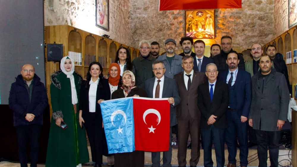 Tokat’ta Şiir Rüzgarı: Türk Dünyası Bahtiyar Vahapzade Anısına Buluştu
