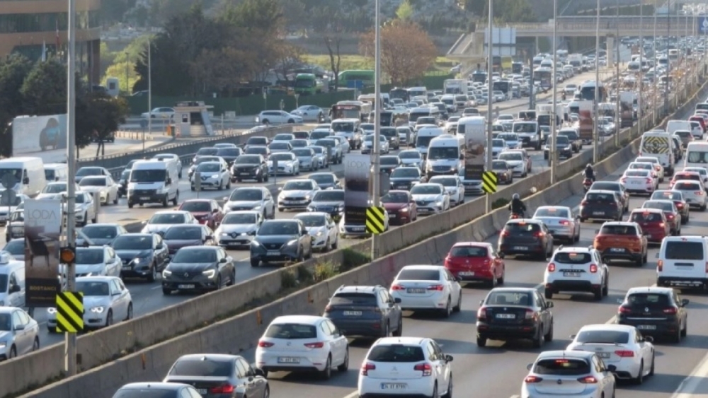 Türkiye Yollarında Araç Rekoru: Toplam Taşıt Sayısı 33,6 Milyonu Aştı!